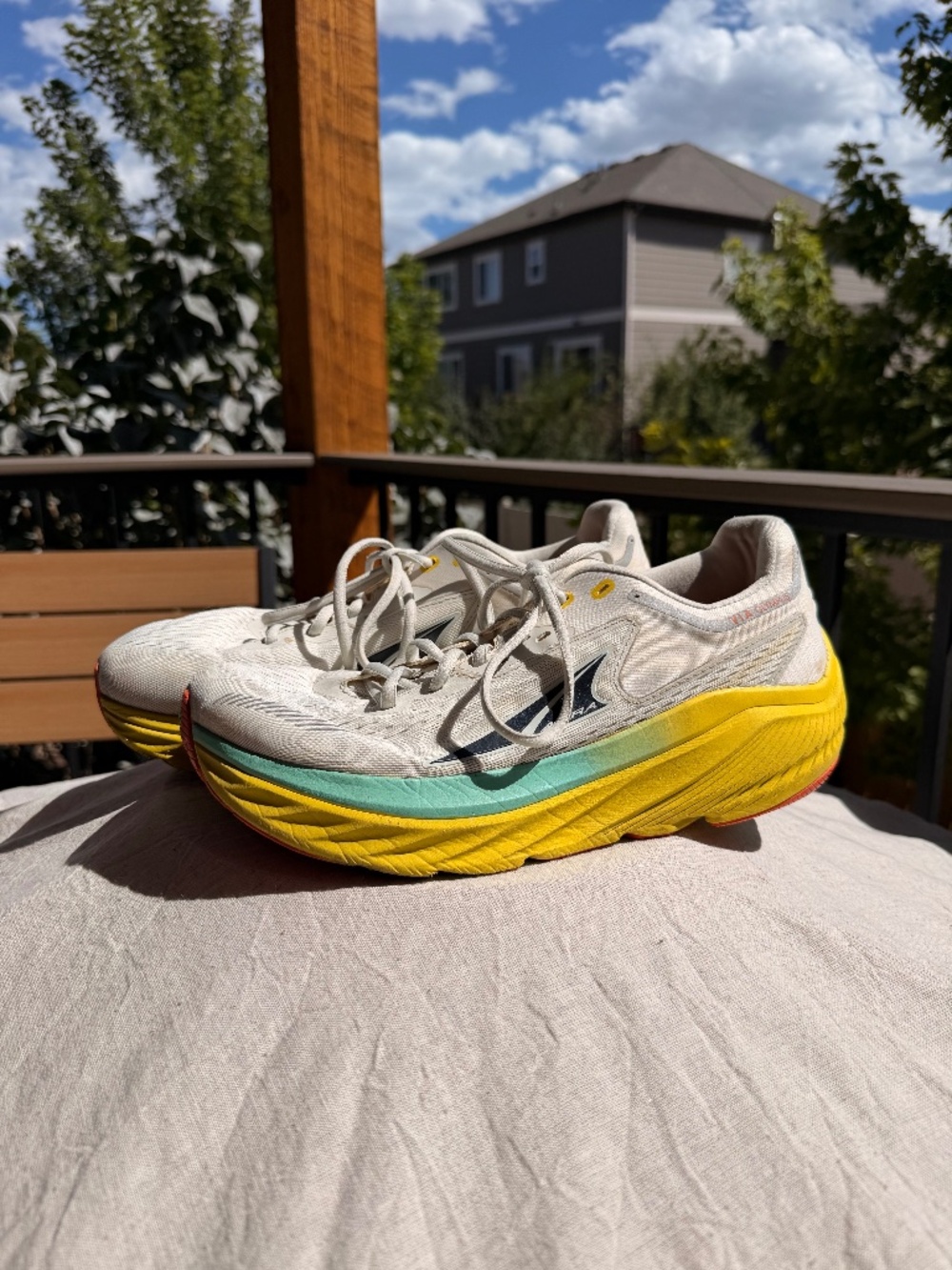 Men's Via Olympus Road Running Shoe